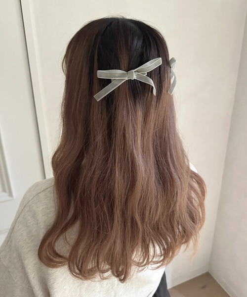 apres jour(アプレジュール)の「【apres jour×ARIAZ】ミニリボンヘアクリップ2SET(バレッタ/ヘアクリップ・レディース・ブラック/ピンクベージュ/グレー/ブラック系その他・FREE)」の10枚目の写真