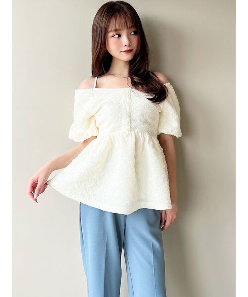 RESEXXY（リゼクシー）の「ふくれチュールボリュームチュニック（Tシャツ/カットソー・レディース・ブラック/アイボリー・FREE）」の3枚目の写真