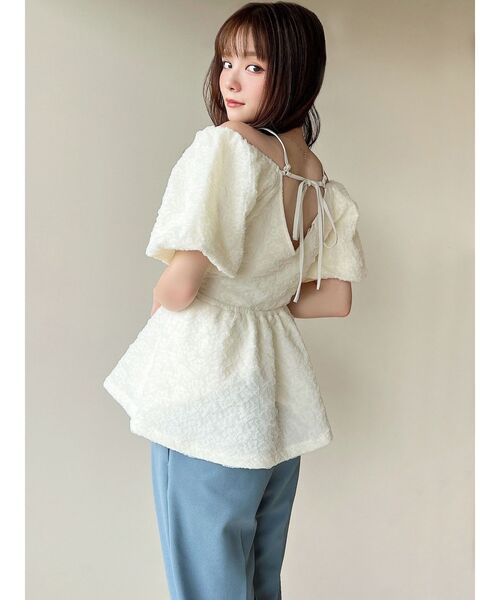 RESEXXY（リゼクシー）の「ふくれチュールボリュームチュニック（Tシャツ/カットソー・レディース・ブラック/アイボリー・FREE）」の4枚目の写真