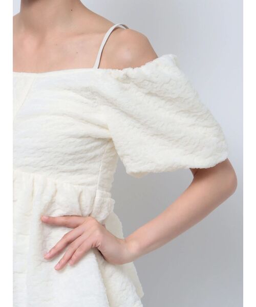 RESEXXY（リゼクシー）の「ふくれチュールボリュームチュニック（Tシャツ/カットソー・レディース・ブラック/アイボリー・FREE）」の14枚目の写真