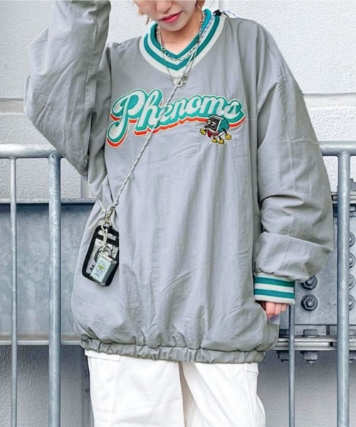 SPINNS（スピンズ）の「【人気商品が再入荷！ユニセックスで着用可能】ナイロンプルオーバー PHENOMS（スウェット・メンズ・グレー/ブラック/ロイヤルブルー/オフホワイト/イエロー/グリーン系その他/ワイン/ネイビー・ONESIZE）」の4枚目の写真