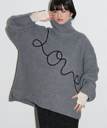 LOVE刺繍オーバーシルエットハイネックニットプルオーバー