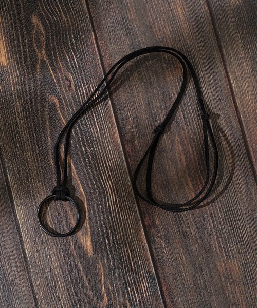 improves（インプローブス）の「革紐 リング ネックレス（ネックレス・メンズ・ブラック/ブラック×シルバー・FREE）」の6枚目の写真