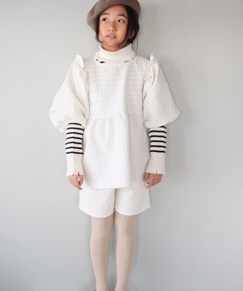SHOO・LA・RUE(シューラルー)の「◆【110-140cm/プチセレ】エンボスショートパンツ(その他パンツ・キッズ・アイボリー/ブラック・11/12/13/14)」の15枚目の写真