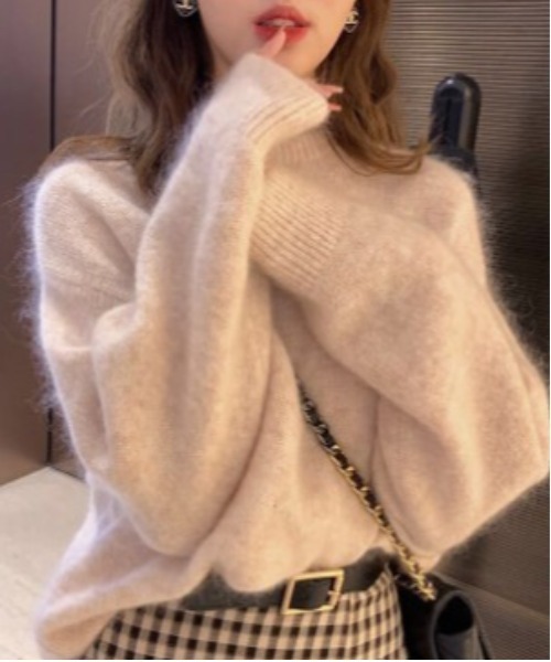 sorule（ソルレ）の「ベーシッククルーネックニット（ニット/セーター・レディース・ホワイト/アイボリー/ブルー/ピンク/ワイン/パープル/グレー/イエロー・FREE）」の3枚目の写真