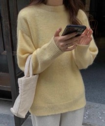 ベーシッククルーネックニット