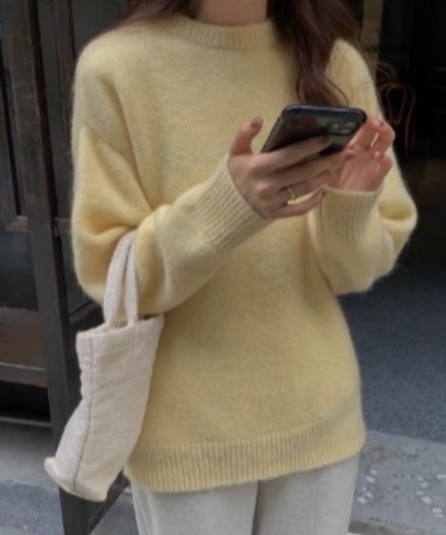 sorule（ソルレ）の「ベーシッククルーネックニット（ニット/セーター・レディース・ホワイト/アイボリー/ブルー/ピンク/ワイン/パープル/グレー/イエロー・FREE）」の6枚目の写真