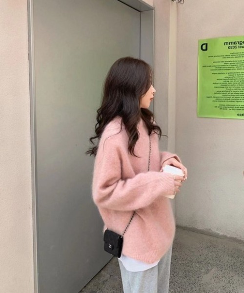 sorule（ソルレ）の「ベーシッククルーネックニット（ニット/セーター・レディース・ホワイト/アイボリー/ブルー/ピンク/ワイン/パープル/グレー/イエロー・FREE）」の9枚目の写真