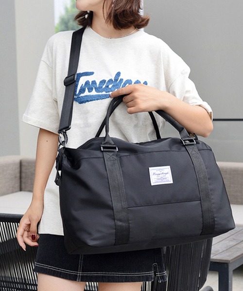 florist（フローリスト）の「【2サイズ展開】【2WAY/3WAY】大容量シンプルカジュアルボストンバッグ/ショルダーバッグ/トラベルバッグ（ボストンバッグ・レディース・グレー系1/レッド系1/ブラック系2/グリーン系2/レッド系2/ブラック系1/グリーン系1/グレー系2/ブルー系1/ピンク系1/ピンク系2/ネイビー系1/ブルー系2/ネイビー系2・L/M）」の2枚目の写真