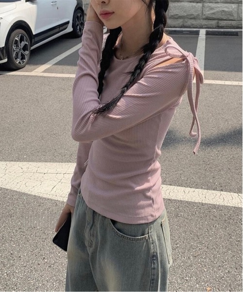 by muni:r(バイ ムニール)の「アンバルショルダーリボンTシャツ(Tシャツ/カットソー・レディース・ピンク/アイボリー/ブラック・FREE)」の20枚目の写真