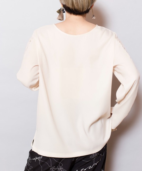 OSMOSIS(オズモーシス)の「2WAYブラウス(シャツ/ブラウス・レディース・ホワイト/ブラック・ONE SIZE)」の13枚目の写真