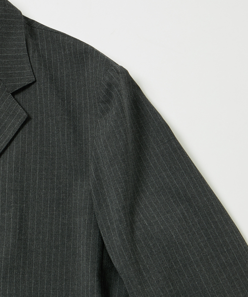 ADAM ET ROPE'(アダムエロペ)の「オーバーサイズ イージー テーラード ジャケット / シーズンレス / セットアップ対応(テーラードジャケット・メンズ・ブラック/チャコールグレー/カーキ・L/S/M)」の17枚目の写真