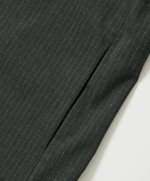 ADAM ET ROPE'(アダムエロペ)の「オーバーサイズ イージー テーラード ジャケット / シーズンレス / セットアップ対応(テーラードジャケット・メンズ・ブラック/チャコールグレー/カーキ・L/S/M)」の14枚目の写真