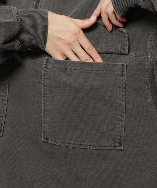 niko and...(ニコアンド)の「ハーフZIPBIGポケットプルオーバー(スウェット・レディース・ブルー/ナチュラル/チャコール・MEDIUM/LARGE)」の17枚目の写真