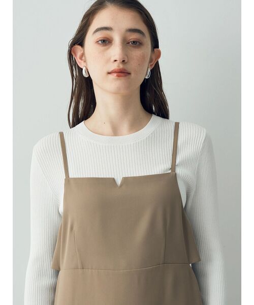 YECCA VECCA（イェッカヴェッカ）の「サイドカットアウトキャミワンピース（ワンピース・レディース・ネイビー/ベージュ・FREE）」の9枚目の写真