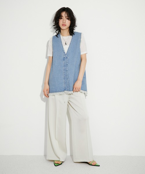 ADAM ET ROPE'（アダムエロペ）の「【サステナブル】フリンジデニムベスト（シャツ/ブラウス・レディース・ブラック/ブルー・FREE）」の16枚目の写真