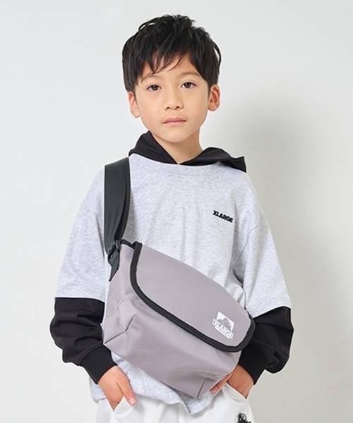 XLARGE KIDS(エクストララージキッズ)の「ショルダーバッグ(ショルダーバッグ・キッズ・グレー/ブラック・FREE)」の13枚目の写真