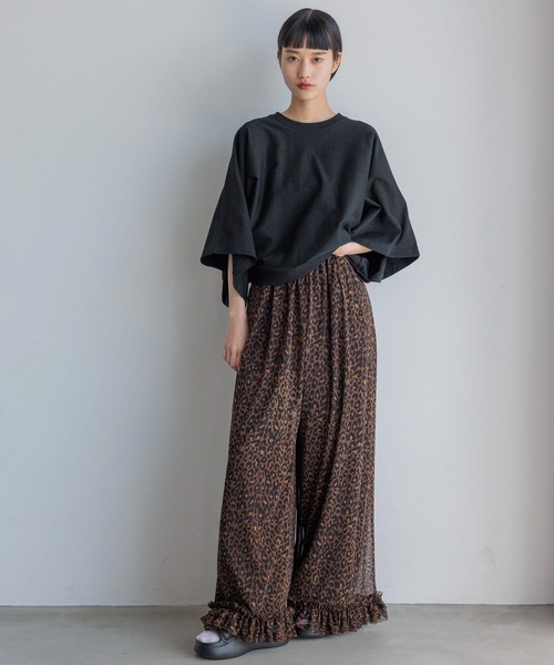 yuw（ユウ）の「ワイドドルマンＴシャツ　991827（Tシャツ/カットソー・レディース・ブラック/ホワイト/チャコールグレー・FREE）」の16枚目の写真