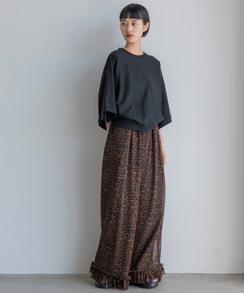 yuw（ユウ）の「ワイドドルマンＴシャツ　991827（Tシャツ/カットソー・レディース・ブラック/ホワイト/チャコールグレー・FREE）」の17枚目の写真