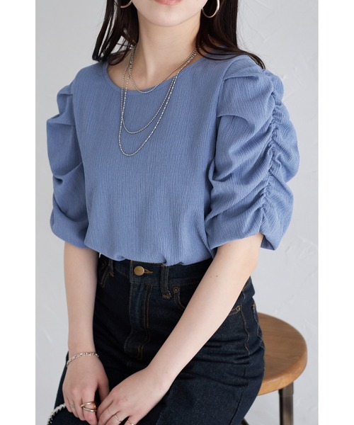 &. NOSTALGIA(アンドドットノスタルジア)の「【ZOZO限定】パワーショルダープルオーバー(Tシャツ/カットソー・レディース・オフホワイト/ブラック/ブルー・M)」の3枚目の写真