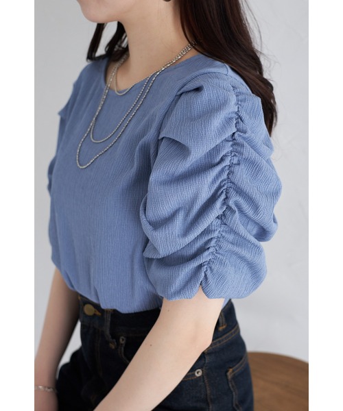 &. NOSTALGIA(アンドドットノスタルジア)の「【ZOZO限定】パワーショルダープルオーバー(Tシャツ/カットソー・レディース・オフホワイト/ブラック/ブルー・M)」の5枚目の写真