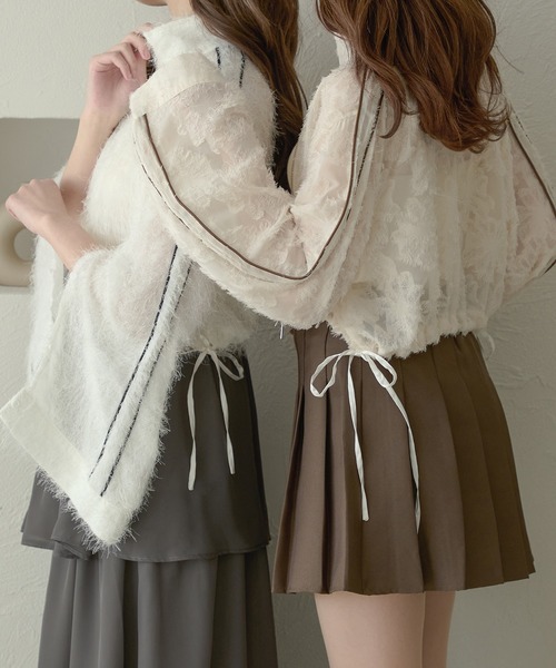 Ambre Neige（アンブルネージュ）の「slit sleeve track jacket / 袖スリットトラックジャケット（ブルゾン・レディース・ブラック/アイボリー/オフホワイト・FREE）」の5枚目の写真