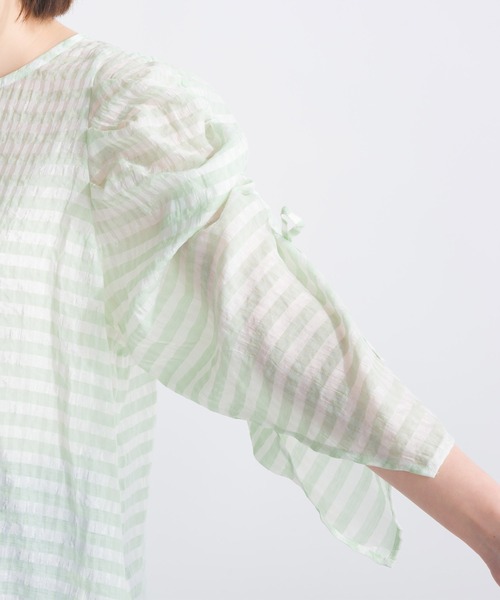 PICCIN（ピッチン）の「袖シャーリングシアーブラウス（シャツ/ブラウス・レディース・オフホワイト/ライトグリーン・M）」の8枚目の写真