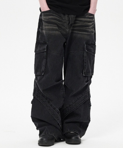 MAHAGRID(マハグリッド)の「『mahagrid/マハグリッド』 WIDE CARGO DENIM PANT/ワイドカーゴデニムパンツ(デニムパンツ・メンズ・ピンク/ブラック・M/S/L)」の2枚目の写真