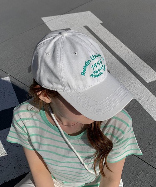 SHEPP（シープ）の「刺繍ロゴ ベースボールキャップ（キャップ・レディース・ホワイト/ブラウン/ネイビー/ベージュ/ライトピンク/アイボリー/ブラック/ワイン/グレー・F）」の19枚目の写真