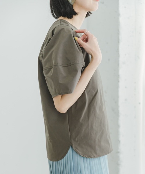 ITEMS URBANRESEARCH（アイテムズ アーバンリサーチ）の「『セットアップ対応』タックスリーブプルオーバー（シャツ/ブラウス・レディース・ブルー/ブラック/モカ・FREE）」の13枚目の写真