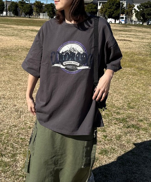 CRB（シーアールビー）の「フロントロゴ半袖Tチュニック（Tシャツ/カットソー・レディース・オフホワイト/チャコールグレー/ライム・F）」の2枚目の写真