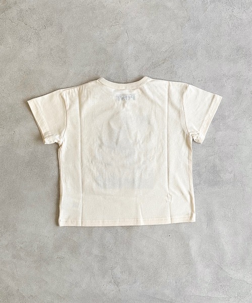 MARKEY'S（マーキーズ）の「【THE SATURDAY EVENING POST】別注プリントTシャツ（90～150cm）（Tシャツ/カットソー・キッズ・ベージュ/オレンジ/チャコール/オフホワイト・110/100/90/120/150/140/130）」の6枚目の写真