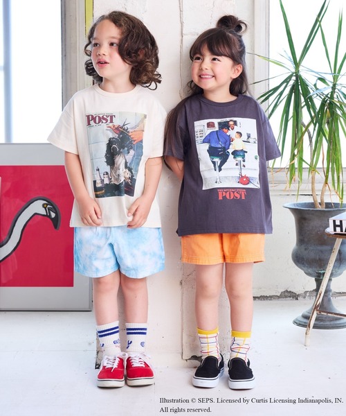 MARKEY'S（マーキーズ）の「【THE SATURDAY EVENING POST】別注プリントTシャツ（90～150cm）（Tシャツ/カットソー・キッズ・ベージュ/オレンジ/チャコール/オフホワイト・110/100/90/120/150/140/130）」の20枚目の写真