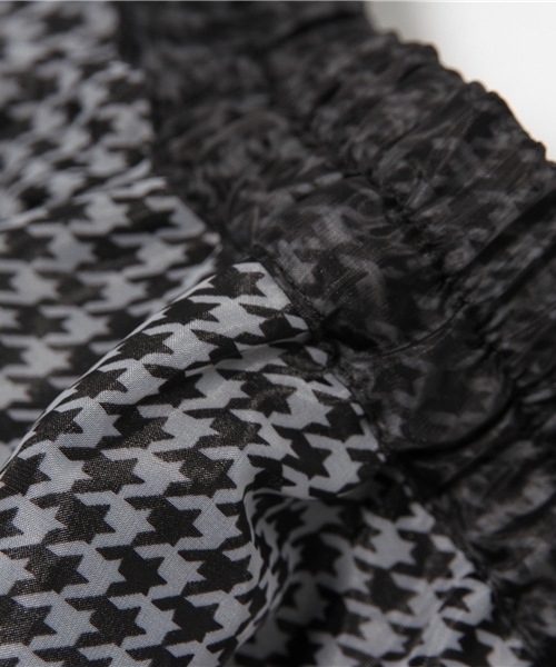 WEGO（ウィゴー）の「WEGO/オーガンジー千鳥柄リバーシブルスカート（スカート・レディース・アイボリー/ライトグレー/ブラック・FREE）」の12枚目の写真