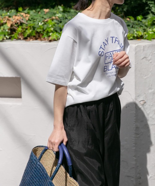 FORK&SPOON（フォークアンドスプーン）の「FORK&SPOON　メッセージロゴTシャツ（Tシャツ/カットソー・レディース・ブルー系その他/ホワイト系その他/ブラック系その他・1）」の8枚目の写真