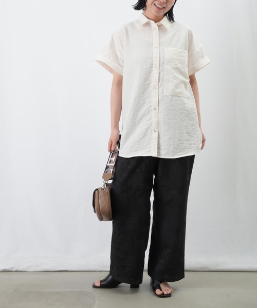 LUCA/LADY LUCK LUCA(ルカ/レディラックルカ)の「LC/LLL ポケットロングシャツ / バックタック半袖シャツブラウス(シャツ/ブラウス・レディース・ブラック/カーキ/オフホワイト・FREE)」の8枚目の写真