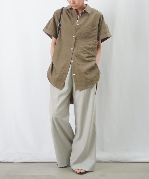 LUCA/LADY LUCK LUCA(ルカ/レディラックルカ)の「LC/LLL ポケットロングシャツ / バックタック半袖シャツブラウス(シャツ/ブラウス・レディース・ブラック/カーキ/オフホワイト・FREE)」の9枚目の写真
