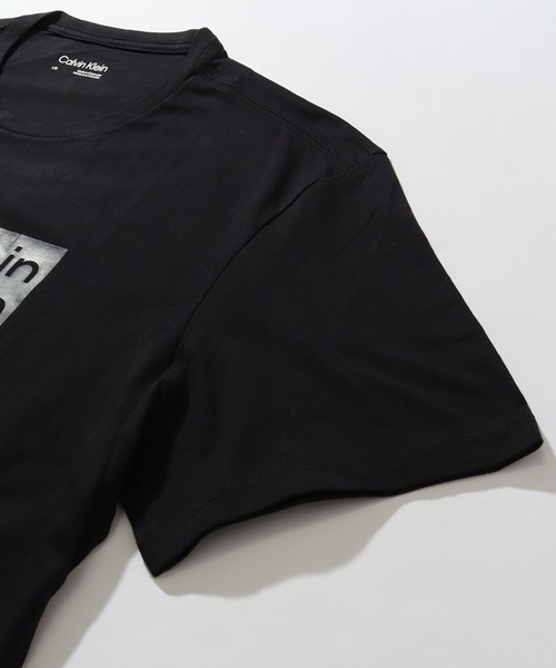 Calvin Klein(カルバン・クライン)の「【Calvin Klein/カルバンクライン】ロゴプリント ショートスリーブTシャツ(Tシャツ/カットソー・メンズ・ホワイト/ブラック・M/S/L)」の8枚目の写真
