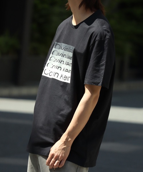 Calvin Klein(カルバン・クライン)の「【Calvin Klein/カルバンクライン】ロゴプリント ショートスリーブTシャツ(Tシャツ/カットソー・メンズ・ホワイト/ブラック・M/S/L)」の12枚目の写真