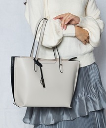 MERCURYDUO（マーキュリーデュオ）の「【MERCURYDUO/マーキュリーデュオ】両アオリポケット サイド配色A4トートバッグ　  キーチャーム付（トートバッグ）」