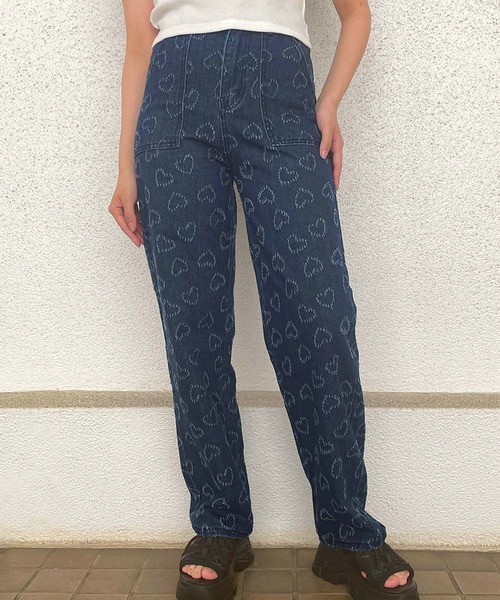 GORGE(ゴージ)の「《総柄ハート×美脚シルエット》レディース デニムパンツ ストレート 体型カバー 春夏秋(デニムパンツ・レディース・ブルー/ライトブルーグレー・S/M)」の1枚目の写真