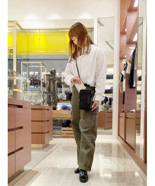 Felisi（フェリージ）の「1152/DS+LD（ショルダーバッグ・レディース・ブルー/ベージュ/ブラック・ONE SIZE）」の6枚目の写真