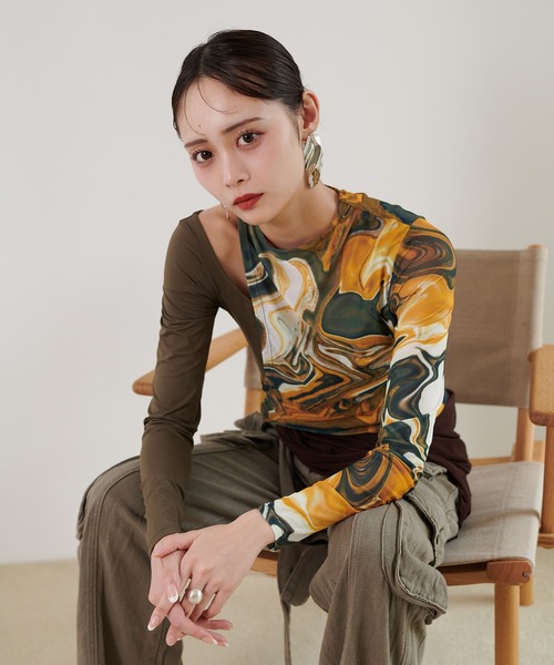 favclo.（ファブクロ）の「Docking Sheer Tops / ドッキングシアートップス（Tシャツ/カットソー・レディース・カーキ・FREE）」の2枚目の写真