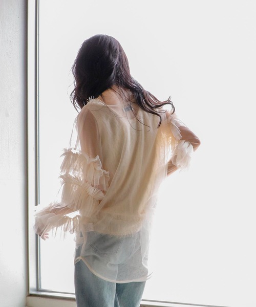 Three Four Time(スリーフォータイム)の「スリーブフリルチュールブラウス(シャツ/ブラウス・レディース・アイボリー/ブラック・FREE)」の10枚目の写真