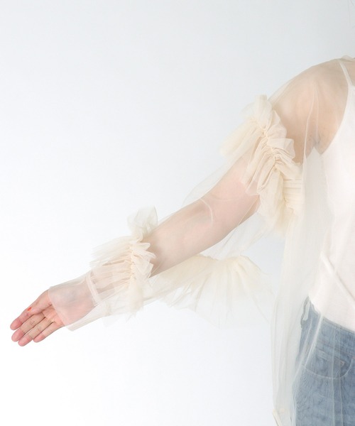 Three Four Time(スリーフォータイム)の「スリーブフリルチュールブラウス(シャツ/ブラウス・レディース・アイボリー/ブラック・FREE)」の22枚目の写真