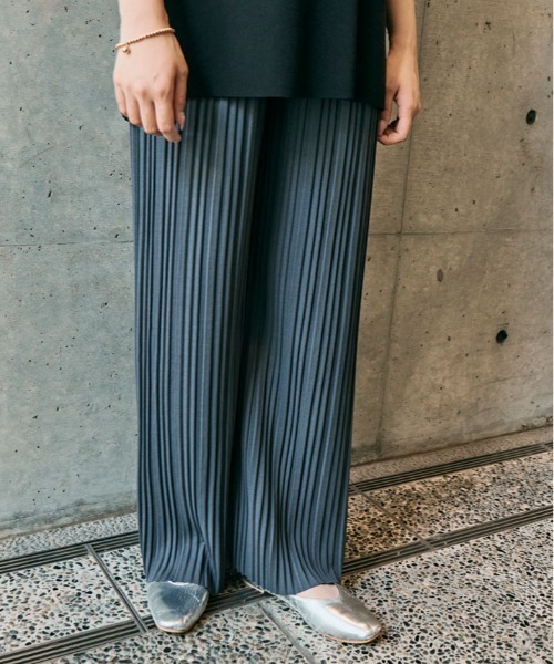 kirakiraShop（キラキラショップ）の「セルフカット アコーディオン プリーツ ワイドパンツ（その他パンツ・レディース・モカ/ネイビー/グレー/ブラック/チャコール/ブラック系/ブラック系1/バーガンディー・L/M）」の18枚目の写真