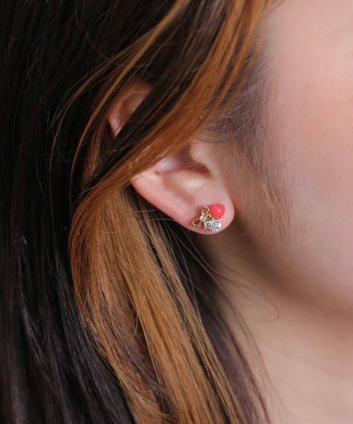 Peony(ピオニー)の「【Peony/ピオニー】/ハート リボン ビジューピアス(ピアス(両耳用)・レディース・シルバー系1/ゴールド系2/ゴールド系4/シルバー系3/ゴールド系1/ゴールド系3/シルバー系4/シルバー系2・FREE)」の8枚目の写真