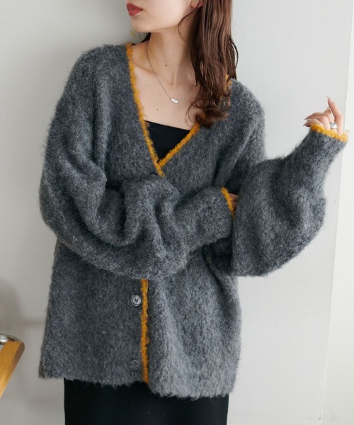 DISCOAT(ディスコート)の「【WEB限定】MIXブークレシャギー配色Vネックカーディガン(カーディガン/ボレロ・レディース・ブルー/ライトベージュ/チャコールグレー/マスタード/グレー/ピンク/グレイッシュベージュ/アイボリー/グレー系その他/ブラウン/グレー系その他4/ゴールド/ネイビー/ダークブルー/ブルー系その他・MEDIUM)」の5枚目の写真