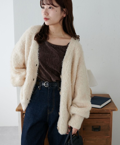 DISCOAT(ディスコート)の「【WEB限定】MIXブークレシャギー配色Vネックカーディガン(カーディガン/ボレロ・レディース・ブルー/ライトベージュ/チャコールグレー/マスタード/グレー/ピンク/グレイッシュベージュ/アイボリー/グレー系その他/ブラウン/グレー系その他4/ゴールド/ネイビー/ダークブルー/ブルー系その他・MEDIUM)」の22枚目の写真