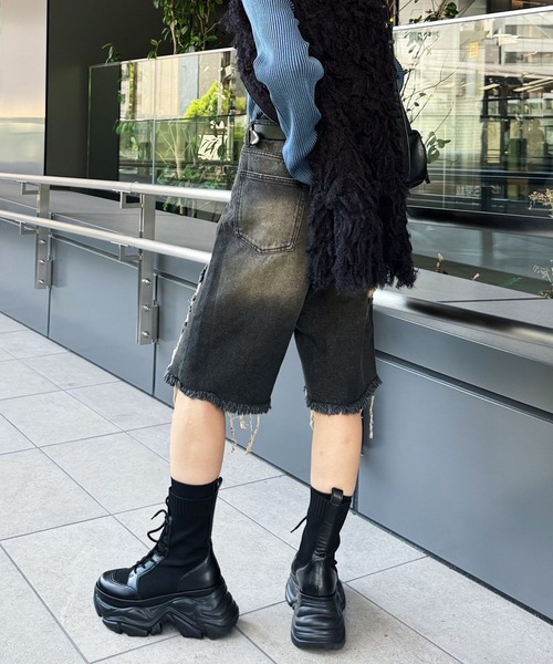 PAGEBOY（ページボーイ）の「ヴィンテージハーフデニムパンツ（デニムパンツ・レディース・ブラック/ブルー・SMALL/MEDIUM）」の13枚目の写真